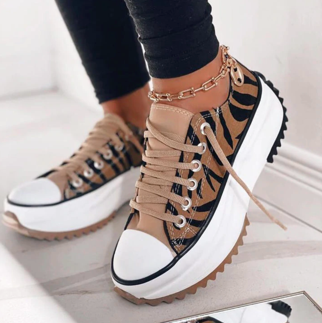Stylish Women's Platform Sneakers with Chunky Sole – Casual and Trendy Footwear
