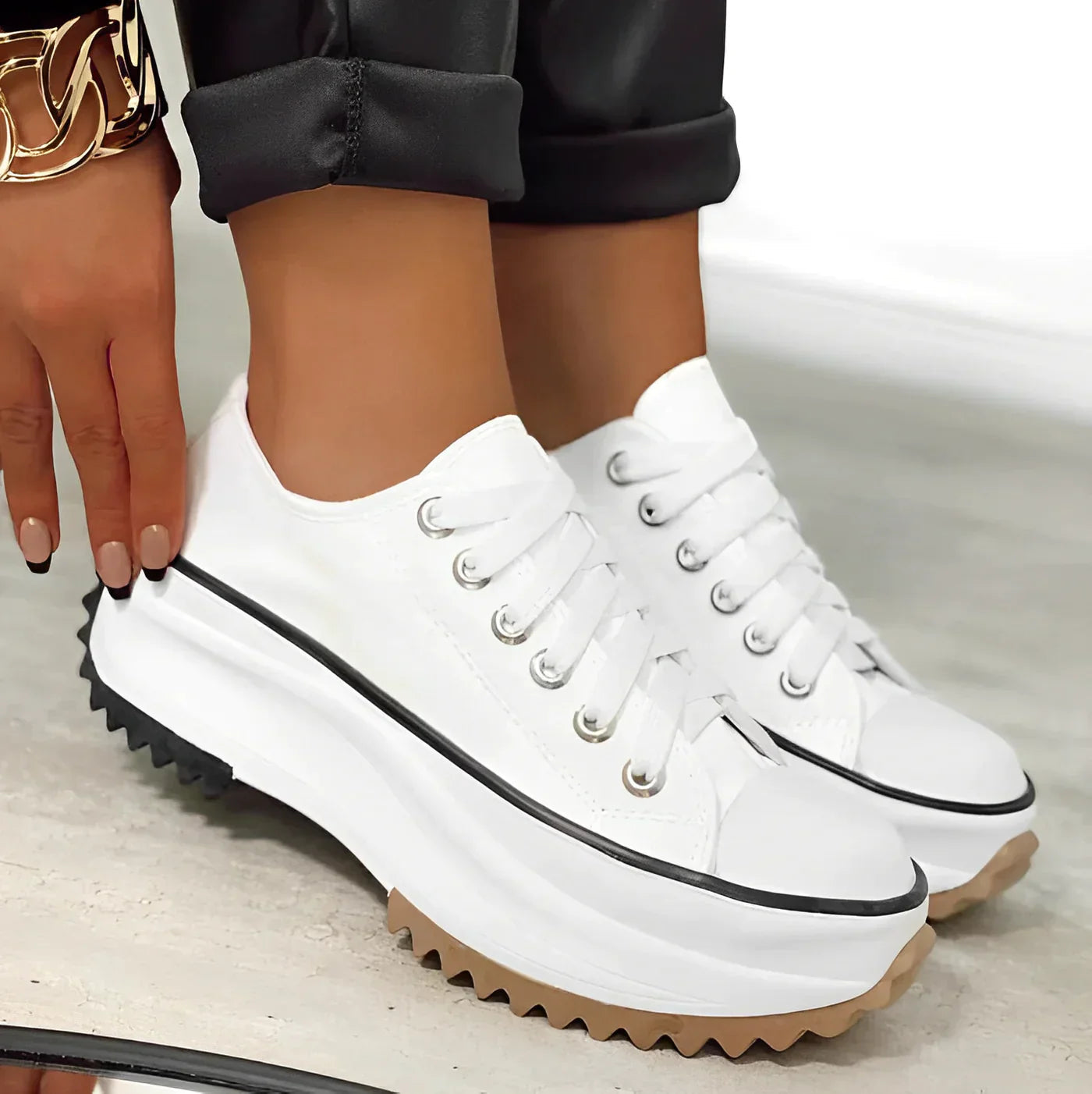 Stylish Women's Platform Sneakers with Chunky Sole – Casual and Trendy Footwear