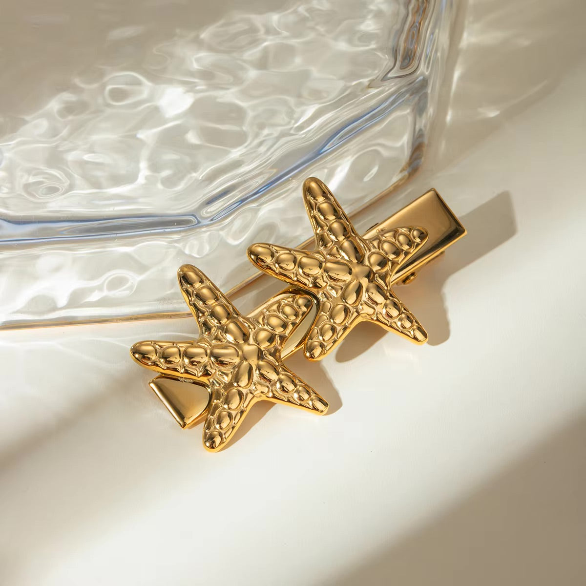 Tropical Starfish Gold Hair Clip – Hypoallergenic and Waterproof Accessory for Beachside Charm