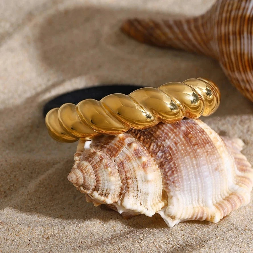 Twist Pony Cuff – Waterproof and Hypoallergenic Hair Accessory in 18k Gold Stainless Steel