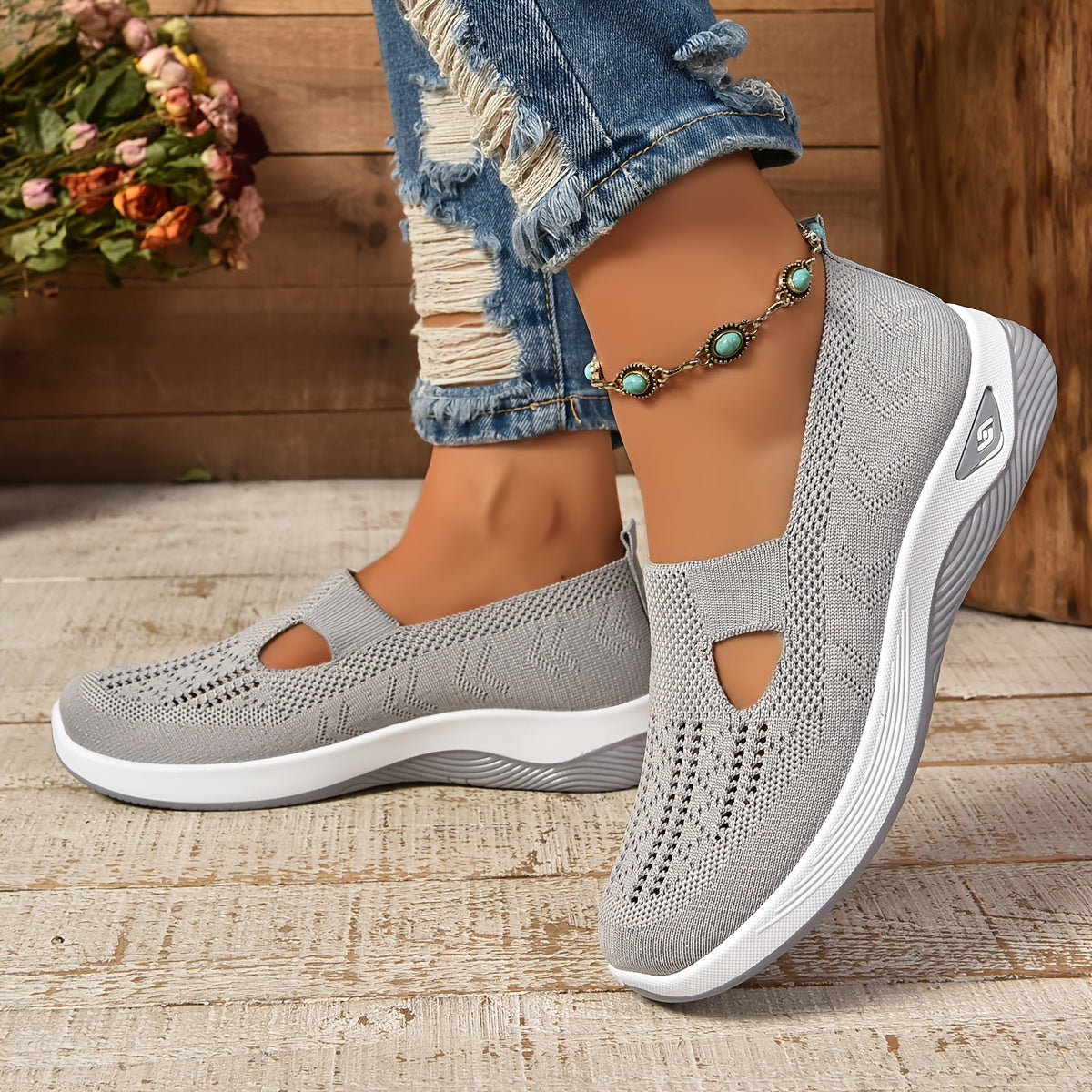Women’s Breathable Knit Slip-On Sneakers with Cushioned Sole – Casual Low-Cut Design