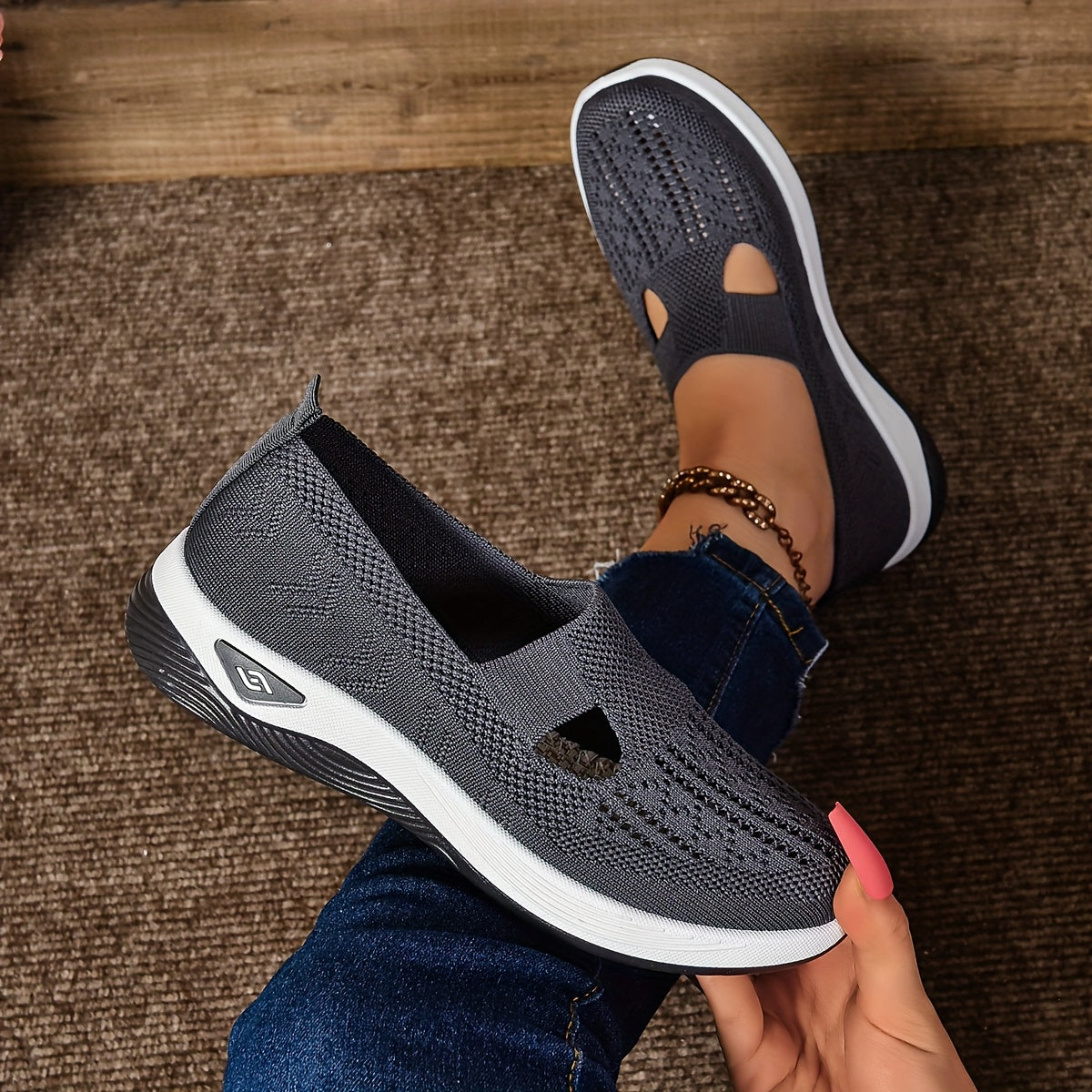 Women’s Breathable Knit Slip-On Sneakers with Cushioned Sole – Casual Low-Cut Design