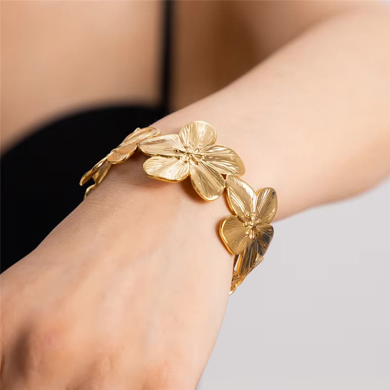 Women's Floral Bangle Gold Stainless Steel