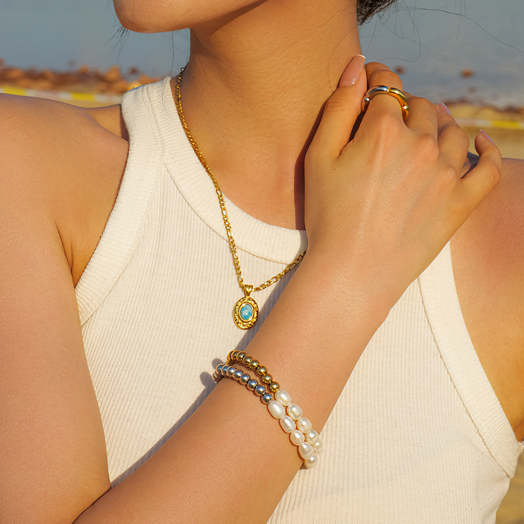 Women's Freshwater Pearl Bracelet Gold Stainless Steel