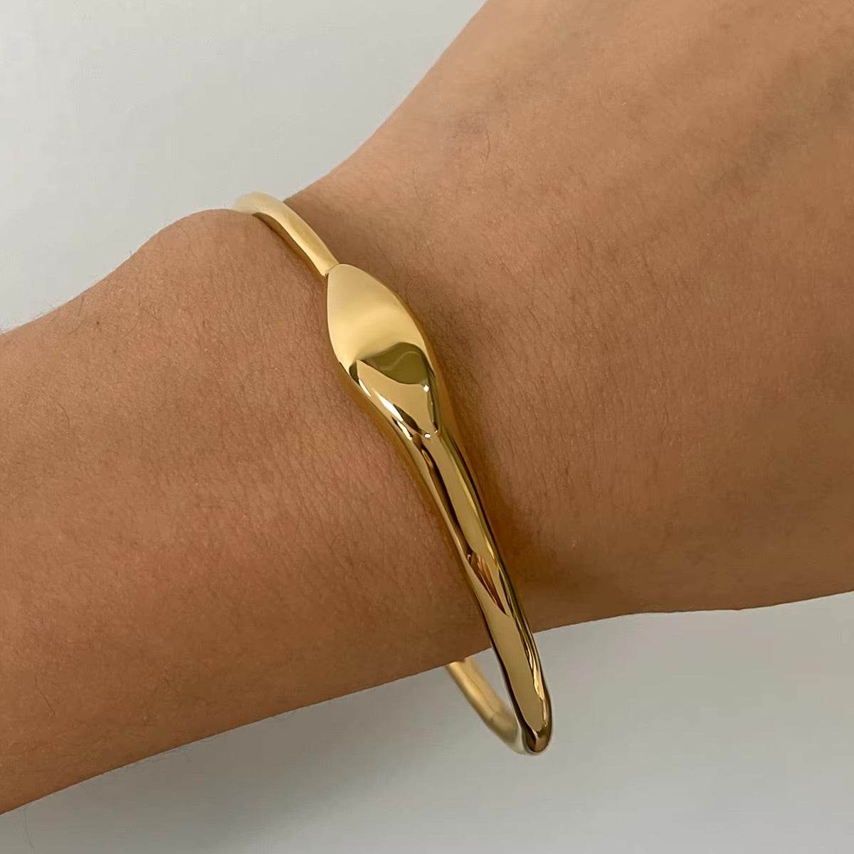 Women's Gold Bangle Minimalist Stainless Steel 18k
