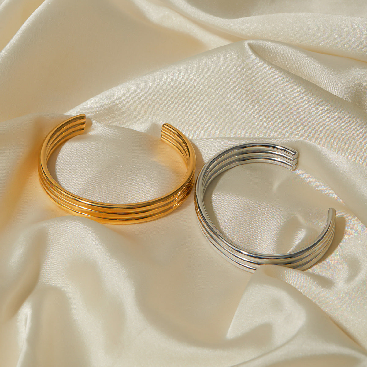 Women's Gold Bracelet 18k Plated Stainless Steel Minimalistic Design