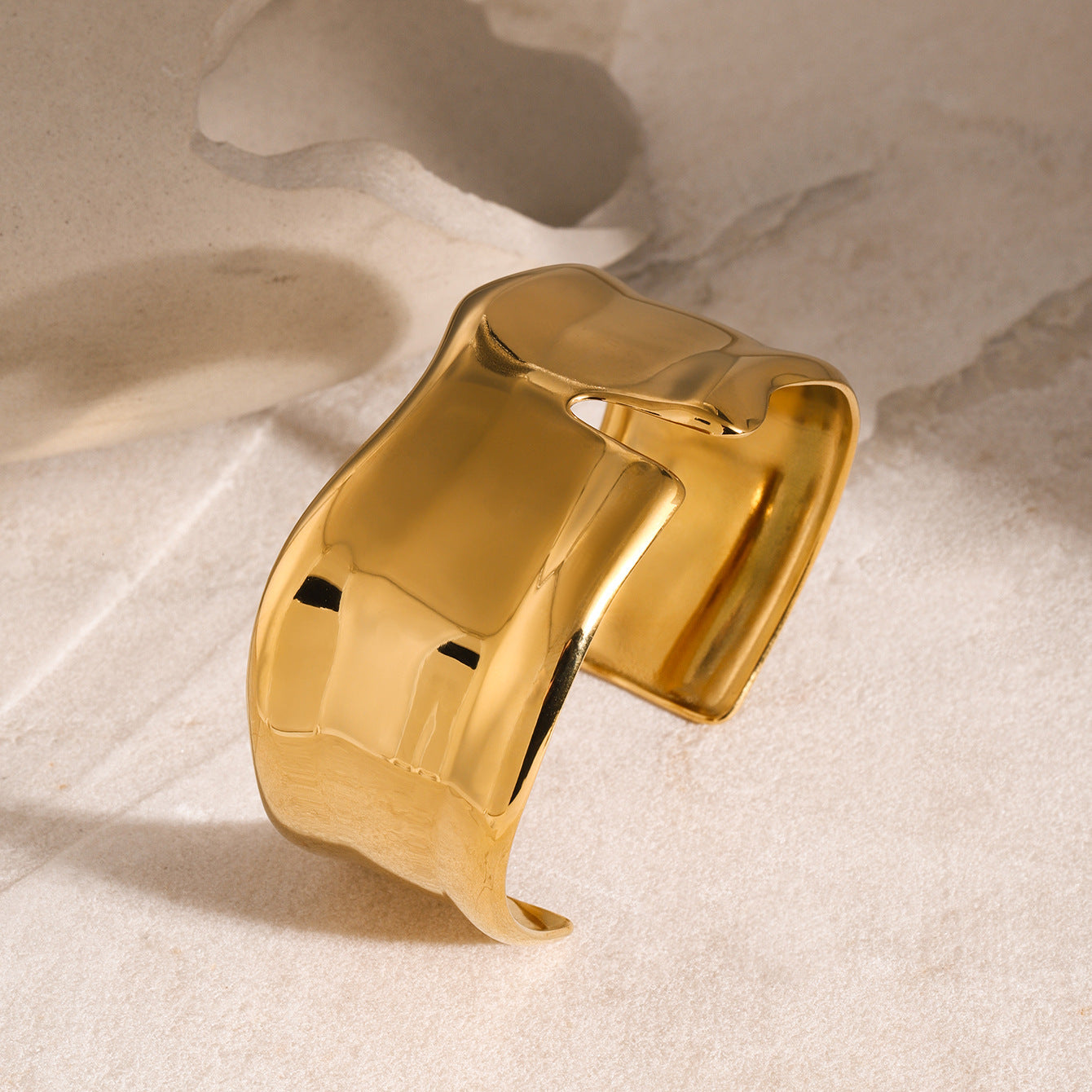 Women's Gold Bracelet Minimalist Stainless Steel 18k Gold