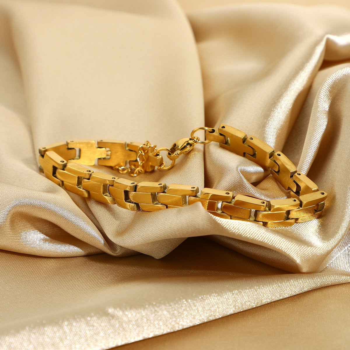 Women's Gold Bracelet Waterproof Stainless Steel 18k Gold