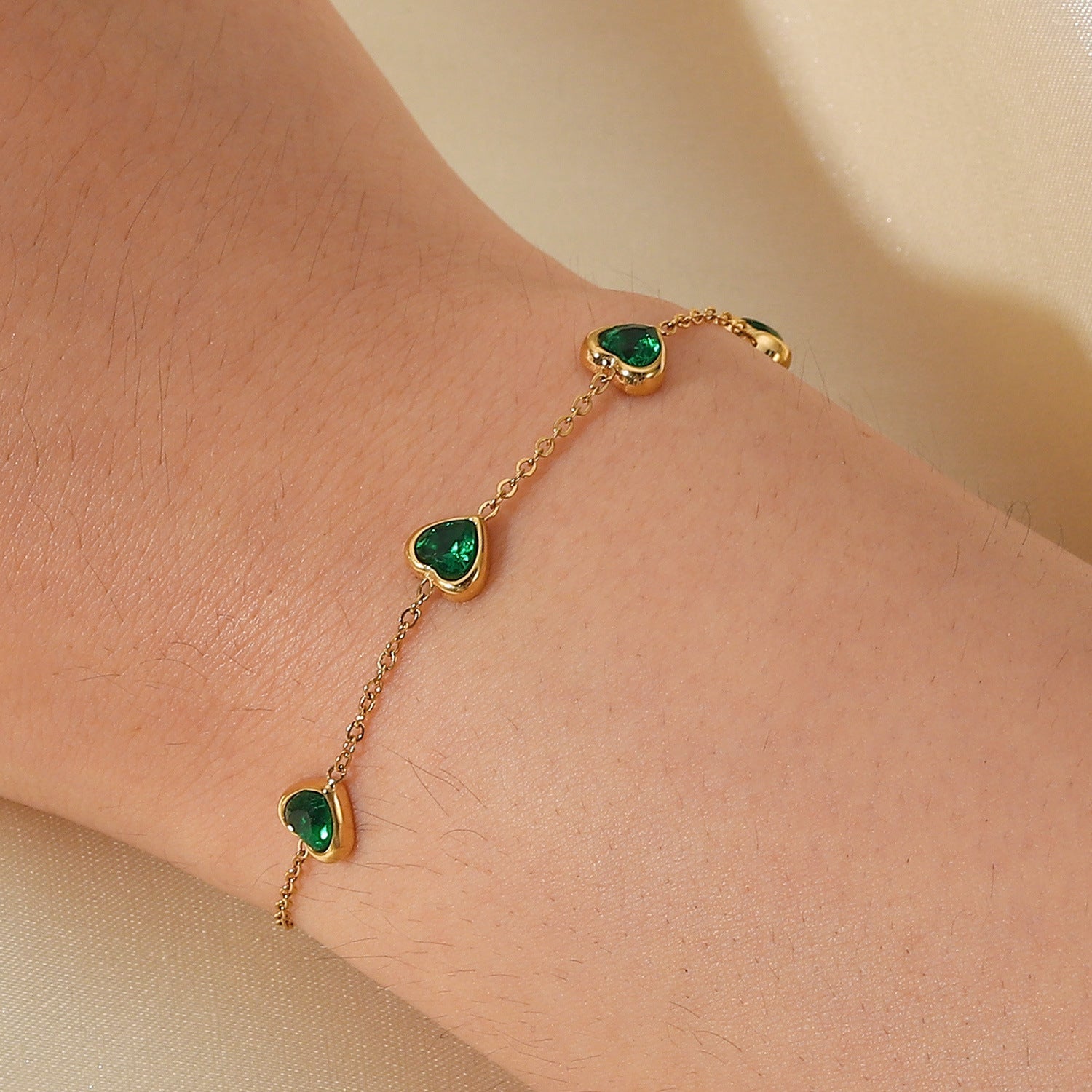 Women's Heart Bracelet Green Stainless Steel-Plated 18k Gold