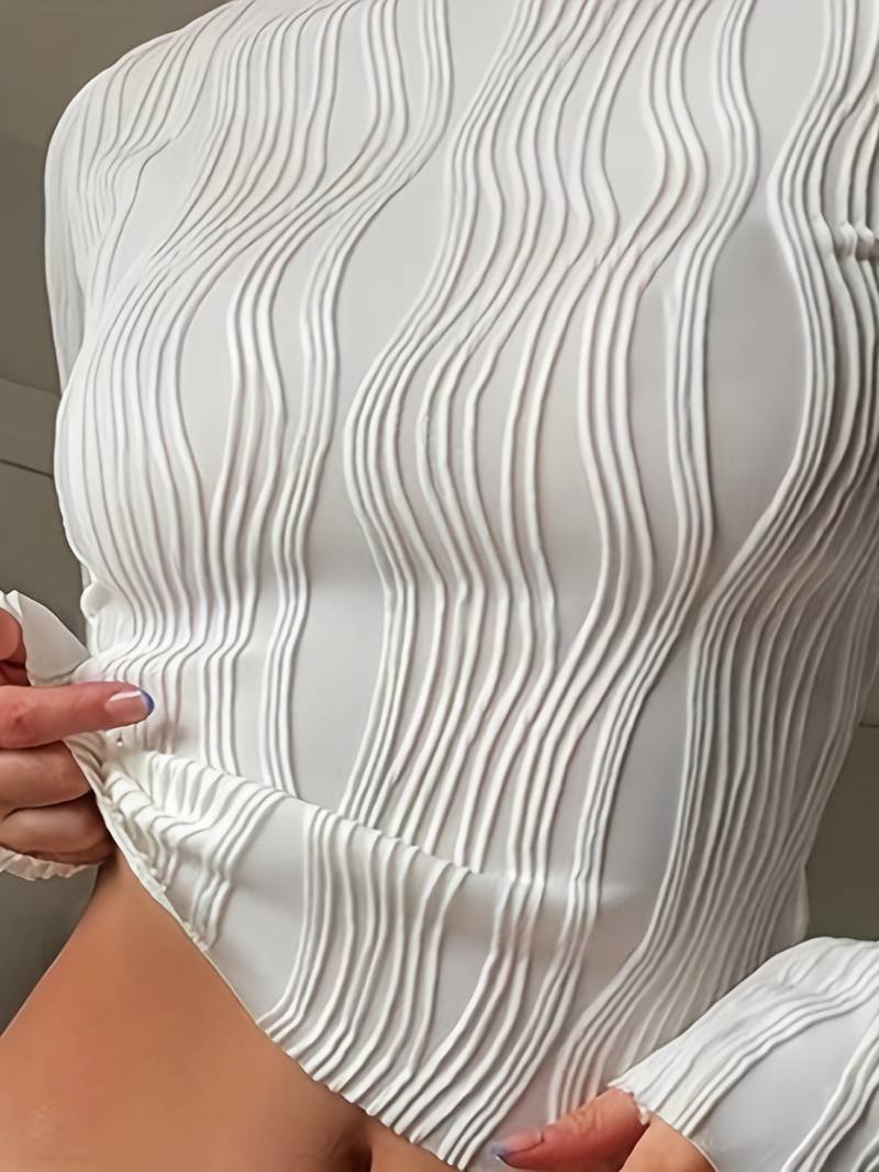 Women's High Neck Fitted Top with 3D Textured Pattern – Long Sleeve Stretch Fabric