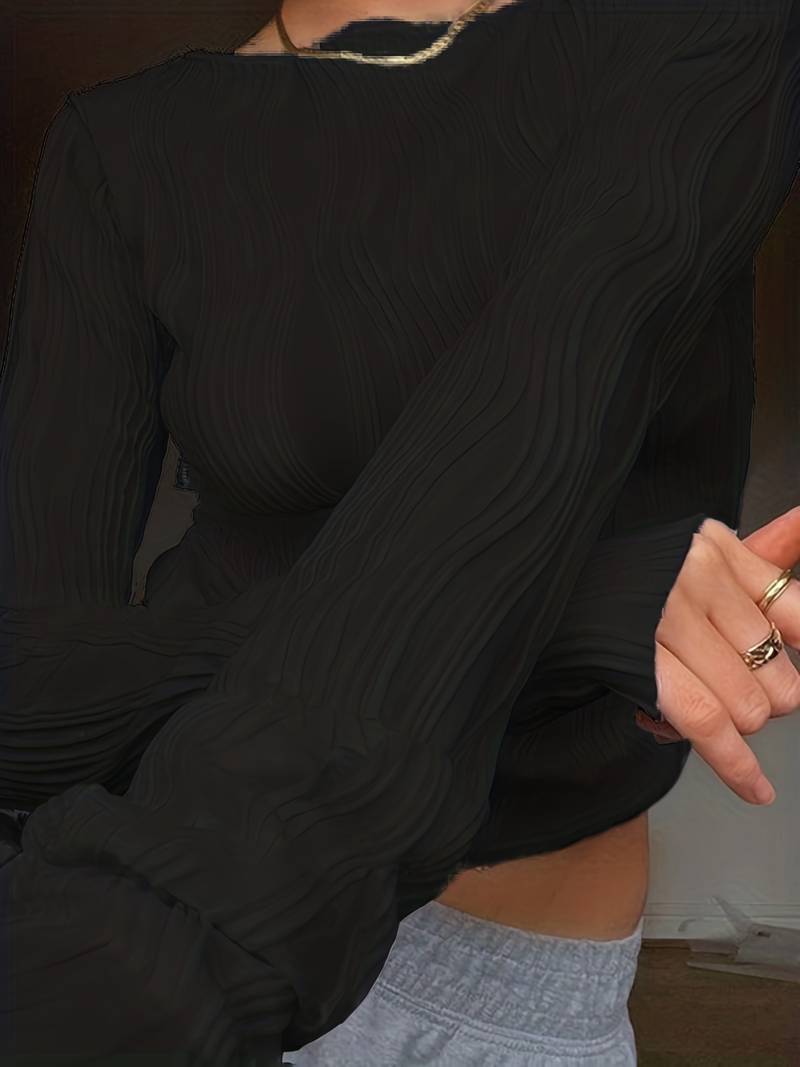 Women's High Neck Fitted Top with 3D Textured Pattern – Long Sleeve Stretch Fabric