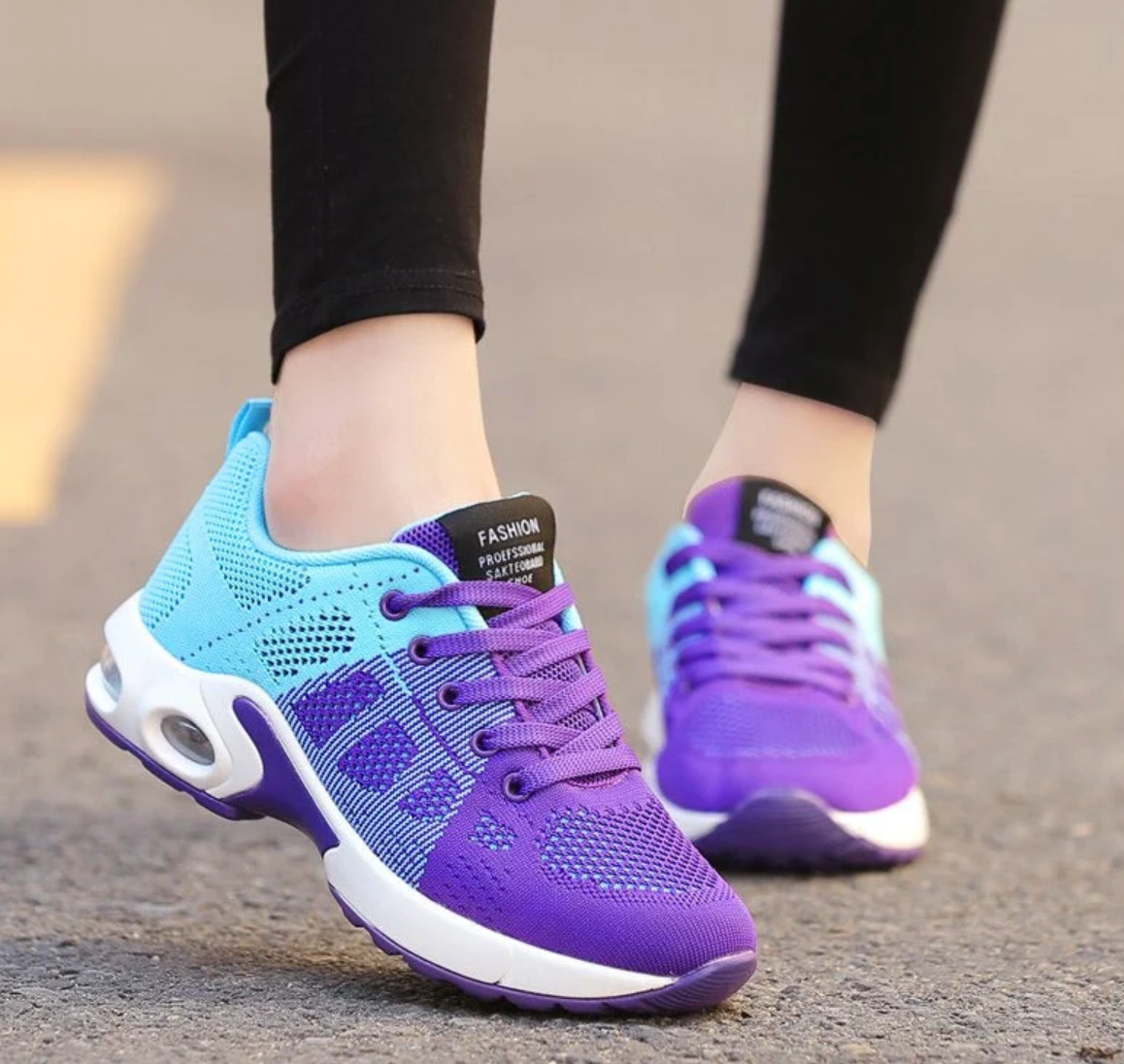 Women's Lightweight Athletic Sneakers with Breathable Mesh and Cushioned Support