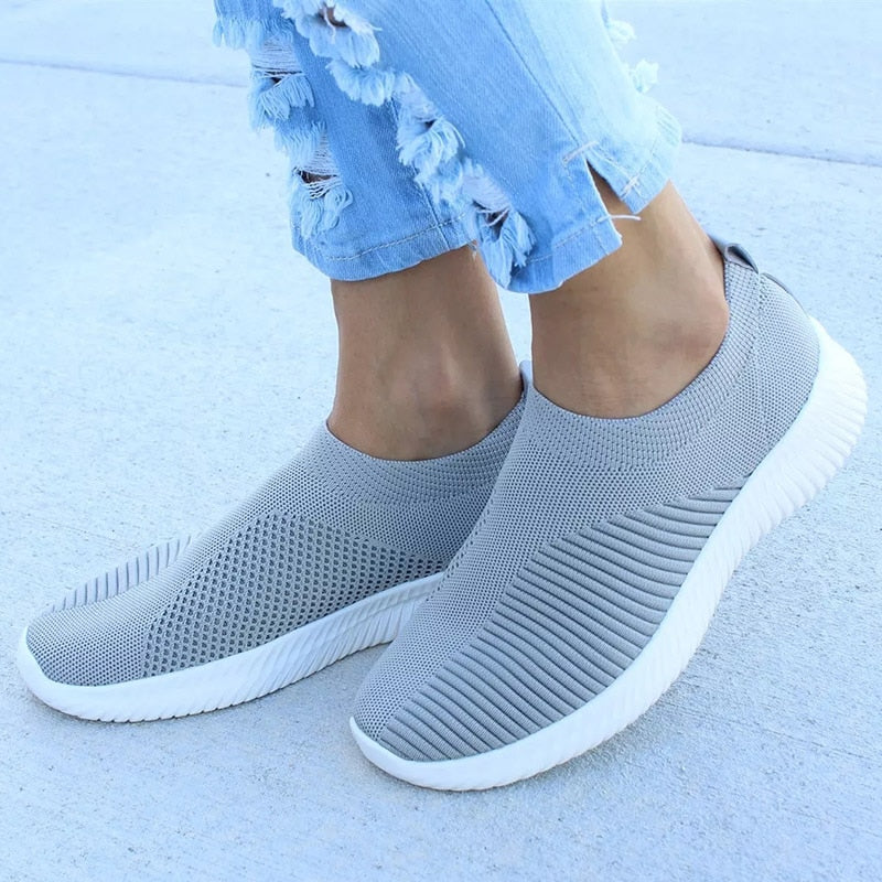 Women's Lightweight Slip-On Sneakers with Breathable Knit Upper for Casual Comfort