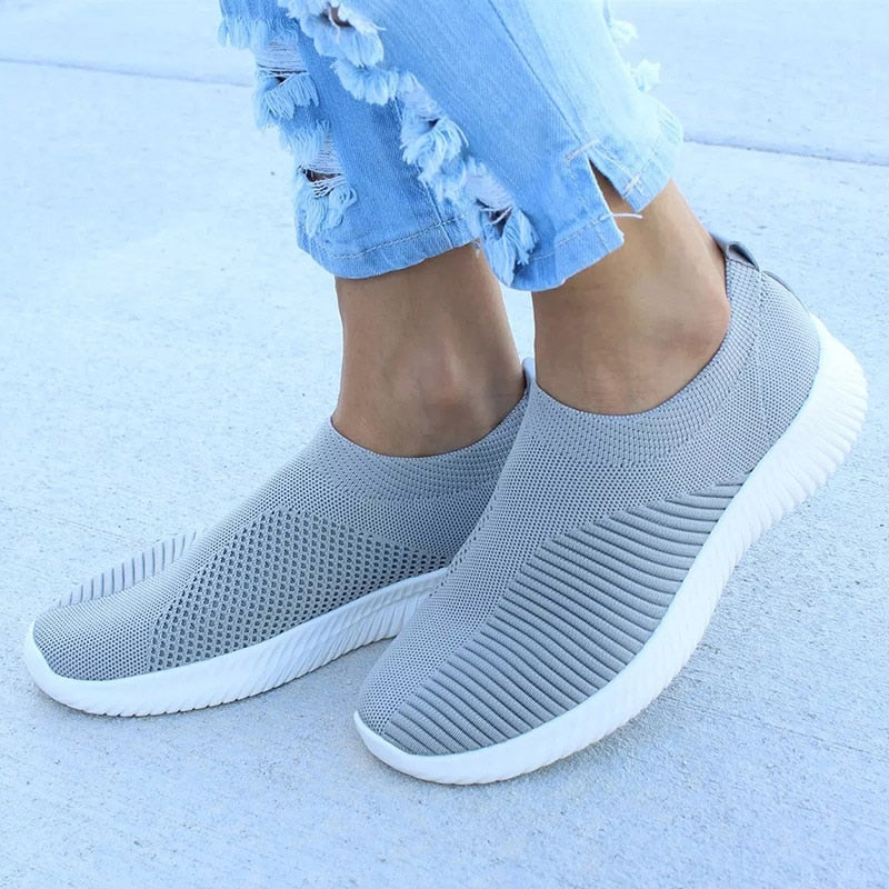 Women's Lightweight Slip-On Sneakers with Breathable Knit Upper for Casual Comfort