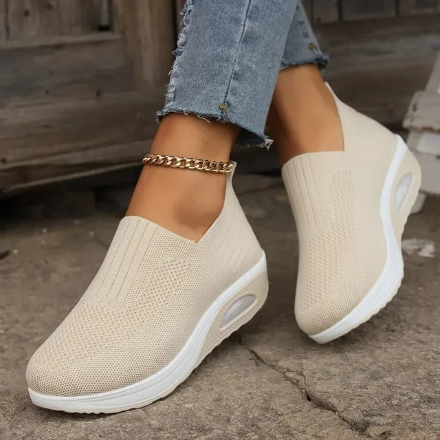 Women's Lightweight Slip-On Sneakers with Cushioned Sole and Breathable Mesh Design