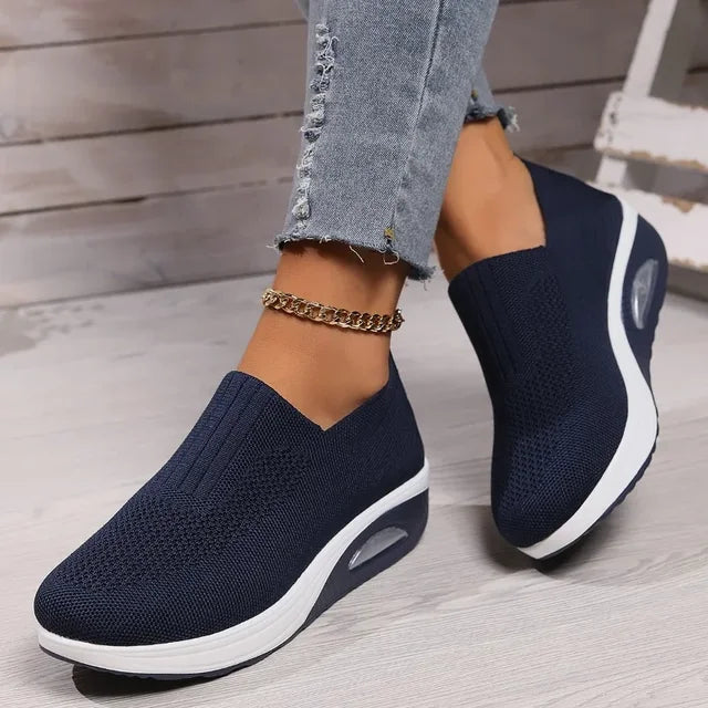 Women's Lightweight Slip-On Sneakers with Cushioned Sole and Breathable Mesh Design
