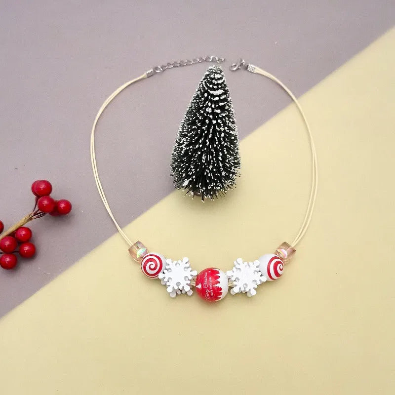 Women's Necklace Cream Wooden Snowflake Choker Pendant