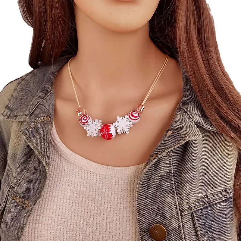 Women's Necklace Cream Wooden Snowflake Choker Pendant