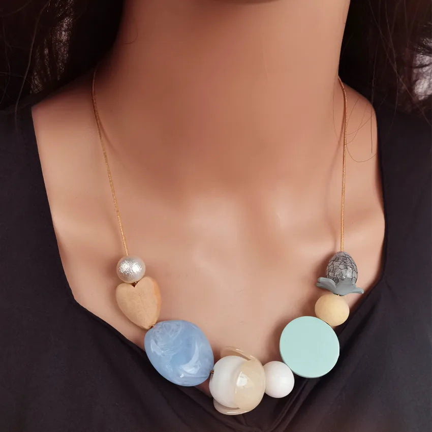 Women's Necklace Brown Wood Geometric Heart Pendant Retro