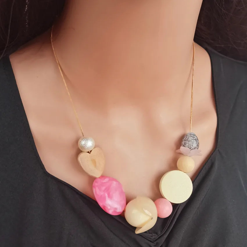 Women's Necklace Brown Wood Geometric Heart Pendant Retro