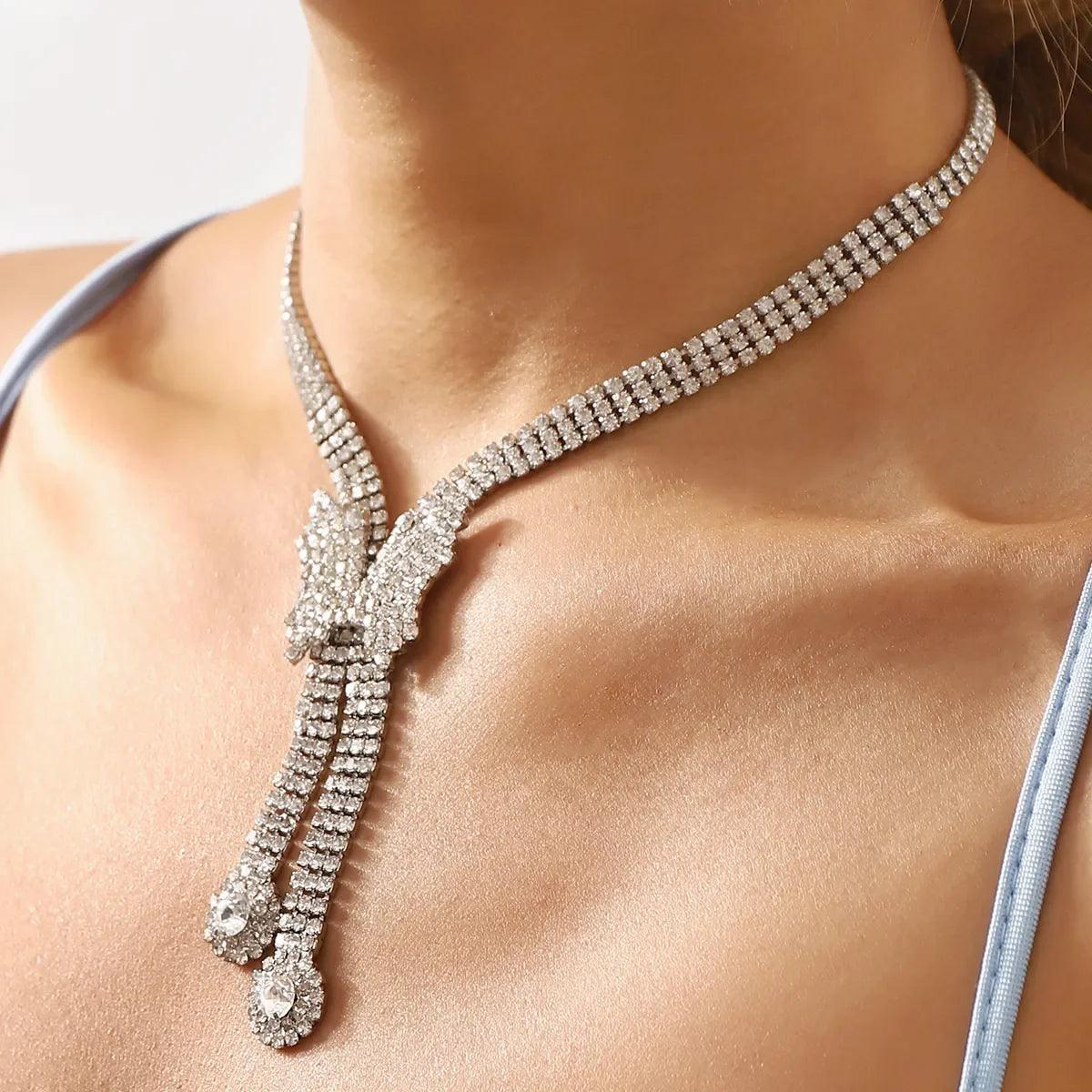 Shiny Butterfly Pendant Necklace with Rhinestones – Durable Iron and Copper Design for Women, Perfect for Weddings and Holidays