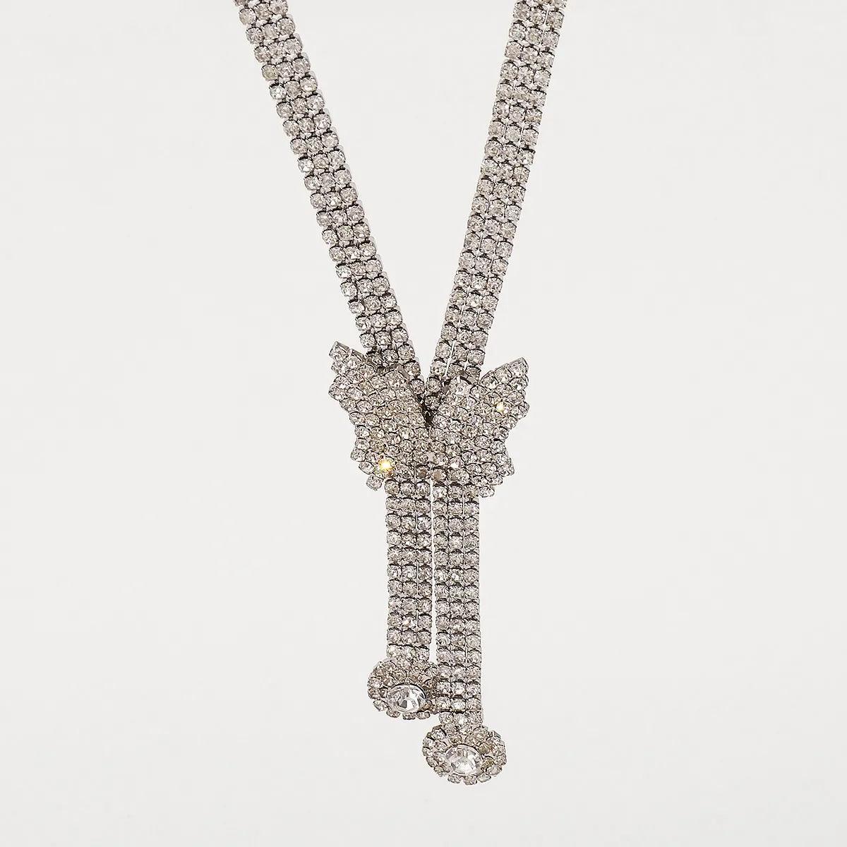 Shiny Butterfly Pendant Necklace with Rhinestones – Durable Iron and Copper Design for Women, Perfect for Weddings and Holidays