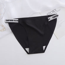 Load image into Gallery viewer, European And American Sexy Women's Briefs Ice Silk Seamless Sweet Hip Lifting Sports Pure Cotton Bottom Crotch Fun G-String Pants
