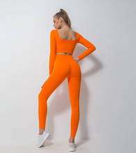 Load image into Gallery viewer, Yoga clothing suit two-piece long-sleeved trousers autumn and winter workout clothes seamless knitted quick-drying sportswear
