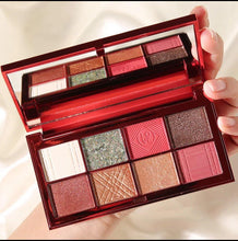 Load image into Gallery viewer, Make up/ eye shadow pallets - Bianca's hair and beauty supply
