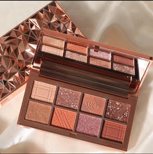 Load image into Gallery viewer, Make up/ eye shadow pallets - Bianca's hair and beauty supply
