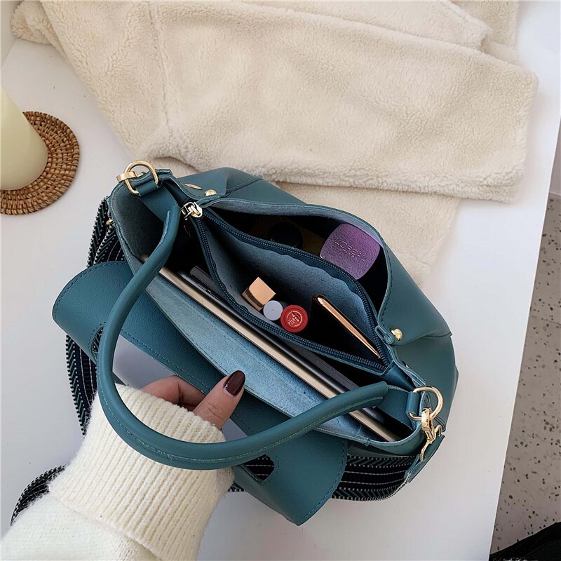 Totes Bags Women Large Capacity Handbags Women PU Shoulder Messenger Bag Female Retro Daily Totes Lady Elegant Handbags