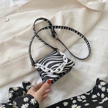 Load image into Gallery viewer, Youth Ladies Simple Versatile Bag Women Mini Crossbody Bag Acrylic Chain Lady Hit Color PU Leather Shoulder Pouch
