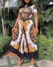 Load image into Gallery viewer, Cutubly Plus Size Loose Casual Dress Printed Long Sleeve Dress Fashion Dresses for Women England Pleated Squsre Collar Dress
