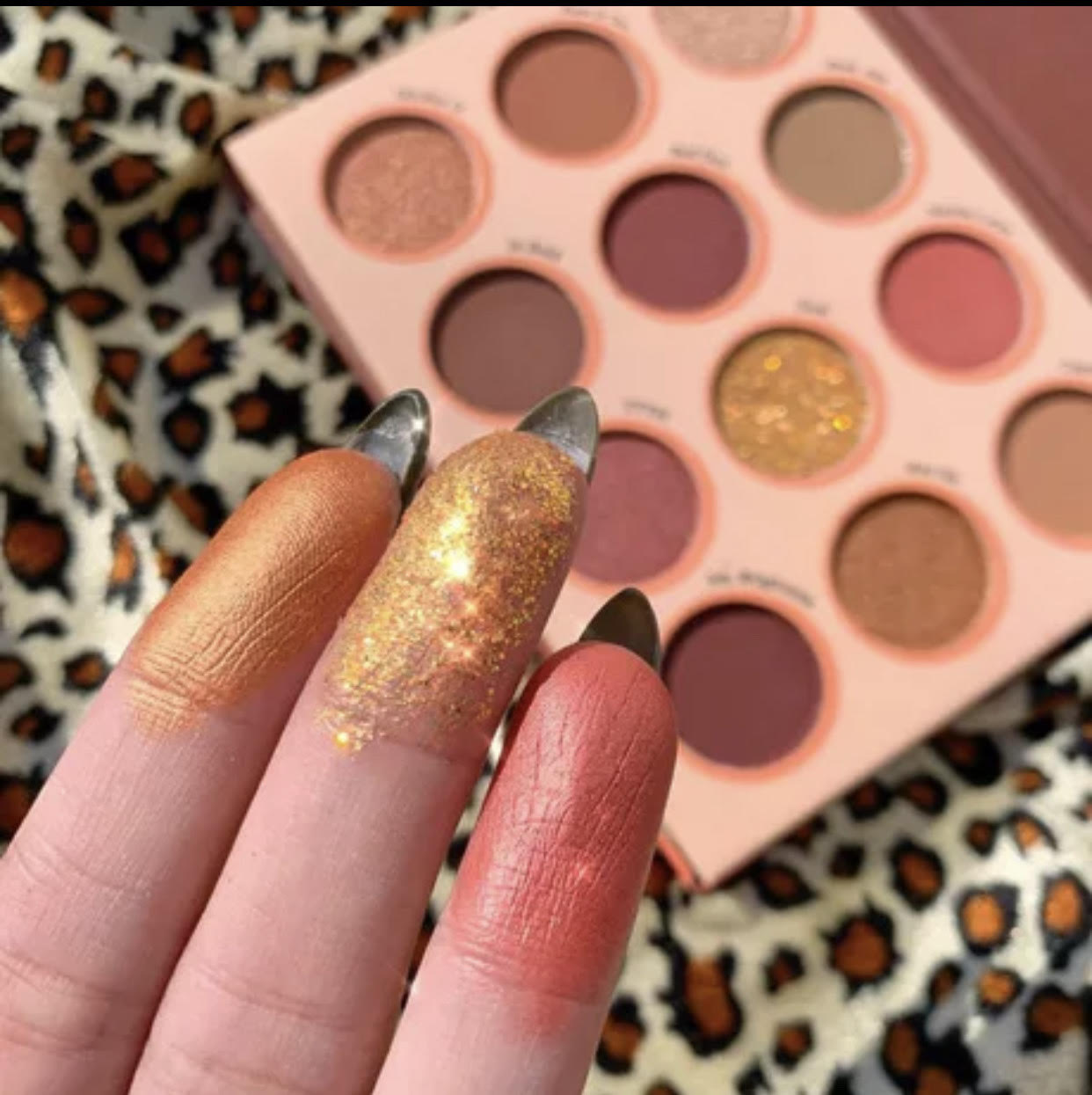 Guicami eyeshadow pallet - Bianca's hair and beauty supply