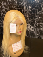 Load image into Gallery viewer, 4x4 blonde lace wig
