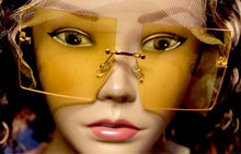 Load image into Gallery viewer, Oversized Summer glasses - Bianca's hair and beauty supply
