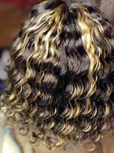 Load image into Gallery viewer, 13x4 honey blonde ombre bob wig - Bianca's hair and beauty supply
